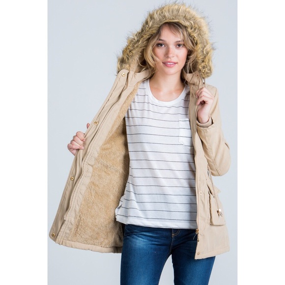 Jackets & Blazers - ❄️ Baby It’s Cold Outside Jacket